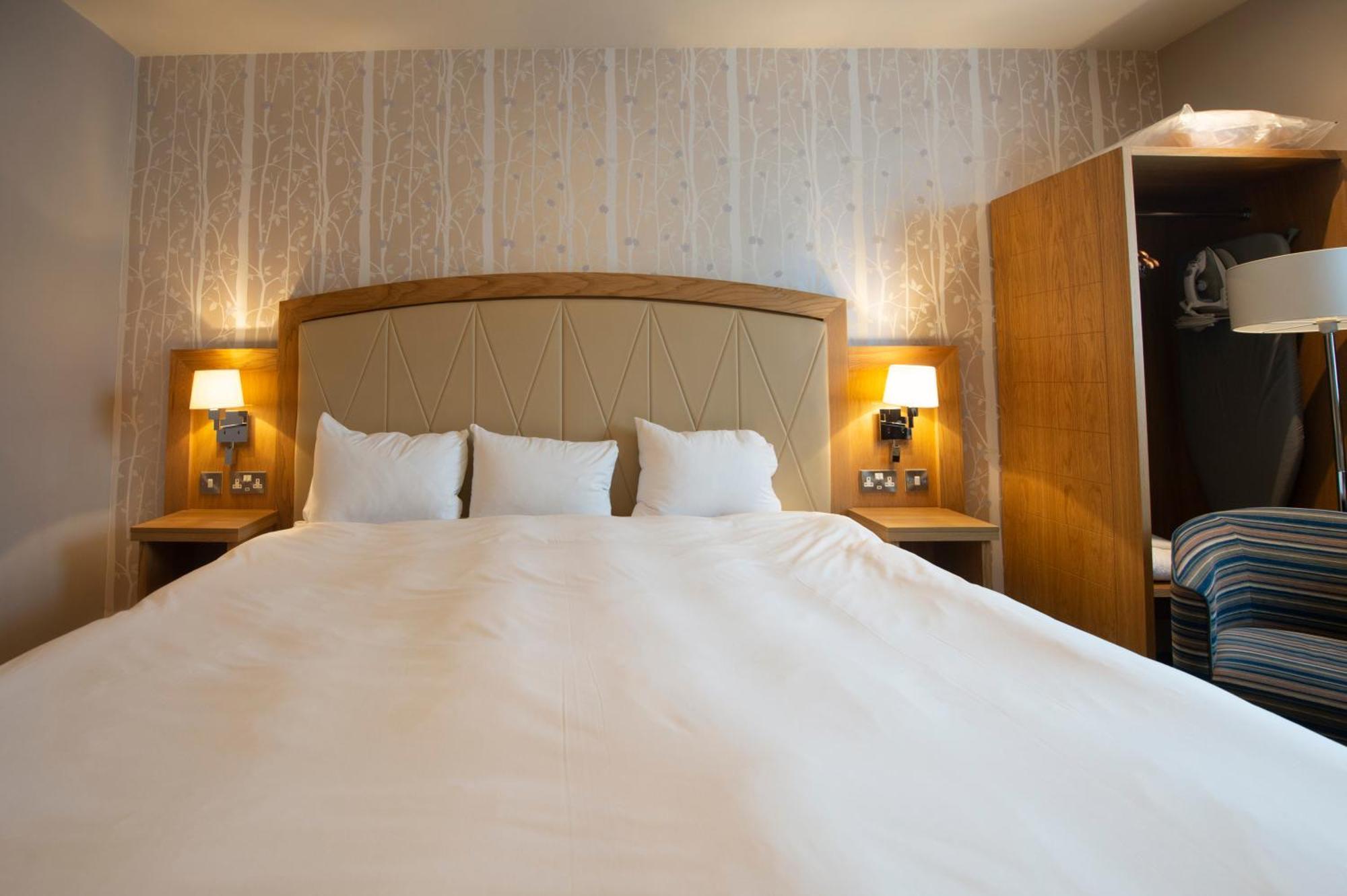Sandford House Hotel Wetherspoon Huntingdon Exteriör bild