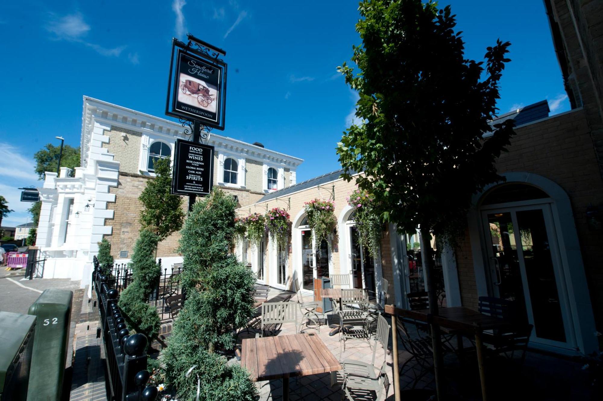 Sandford House Hotel Wetherspoon Huntingdon Exteriör bild