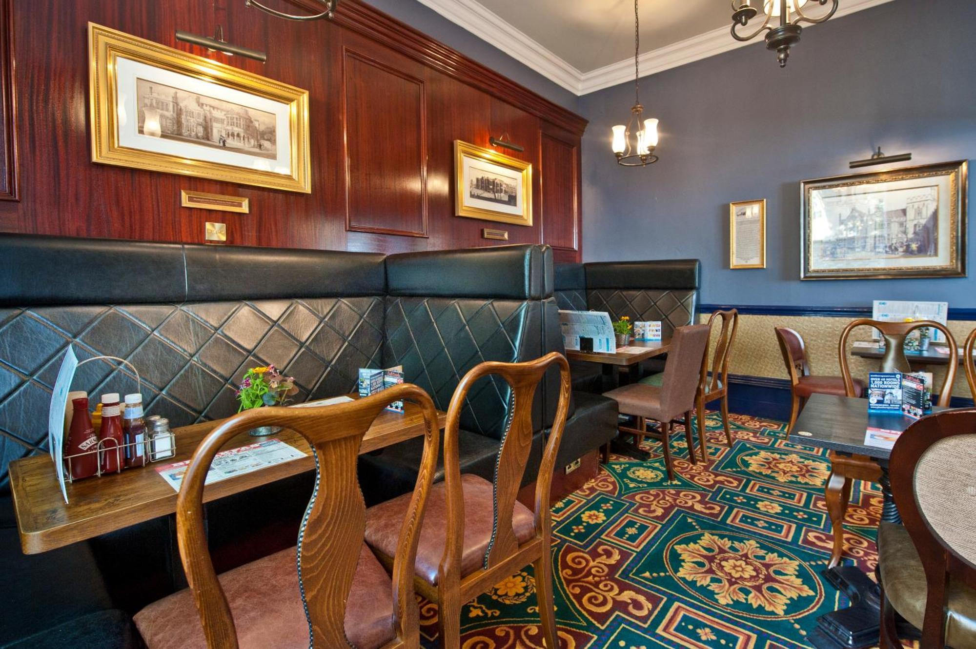 Sandford House Hotel Wetherspoon Huntingdon Exteriör bild