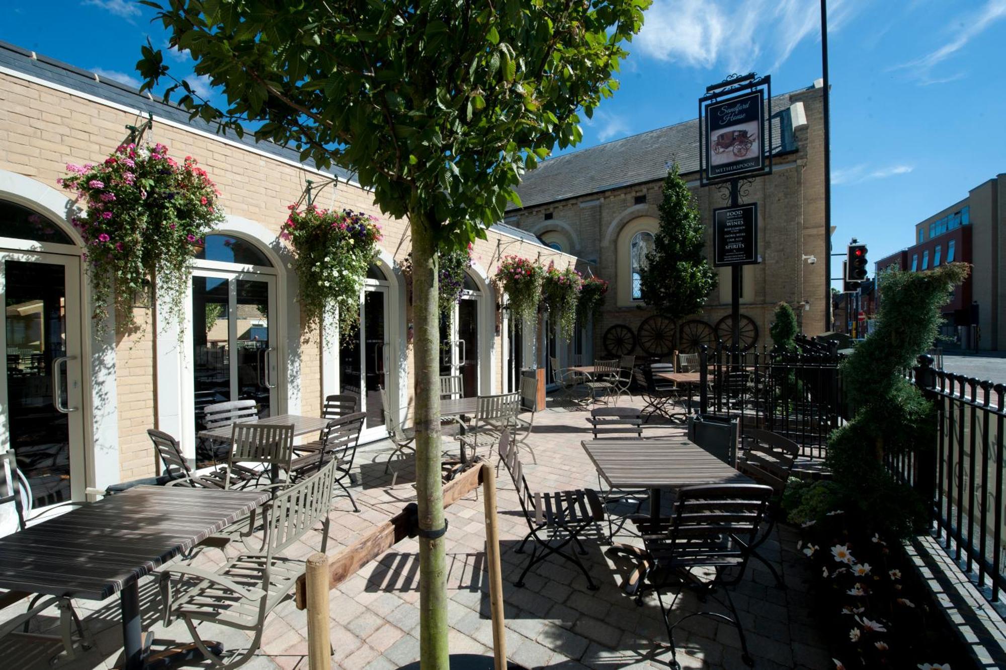 Sandford House Hotel Wetherspoon Huntingdon Exteriör bild