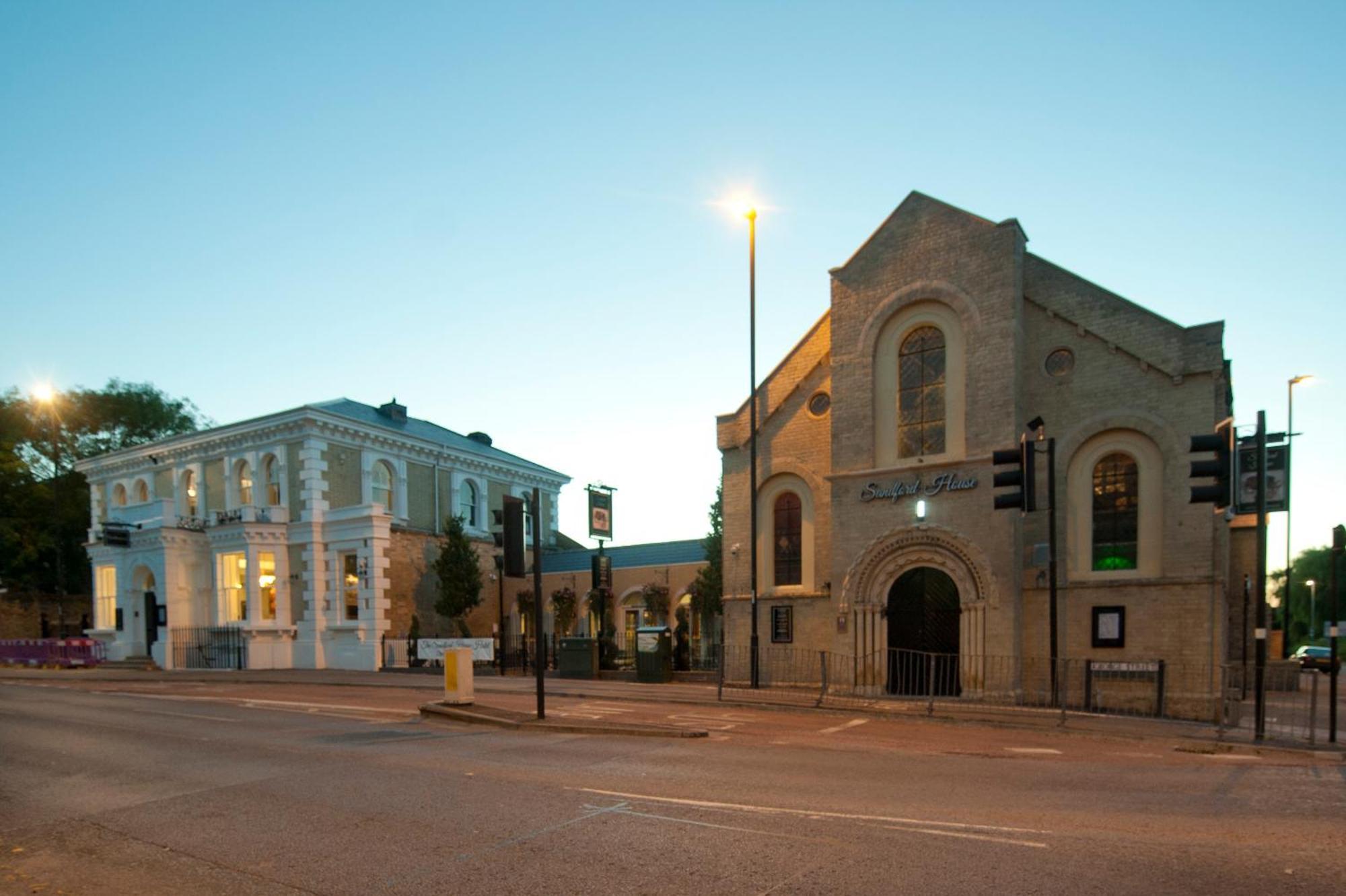 Sandford House Hotel Wetherspoon Huntingdon Exteriör bild