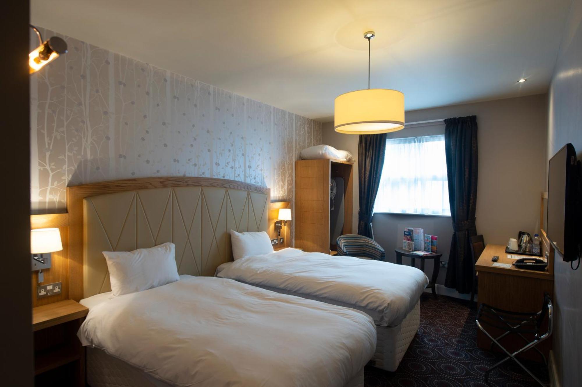 Sandford House Hotel Wetherspoon Huntingdon Exteriör bild