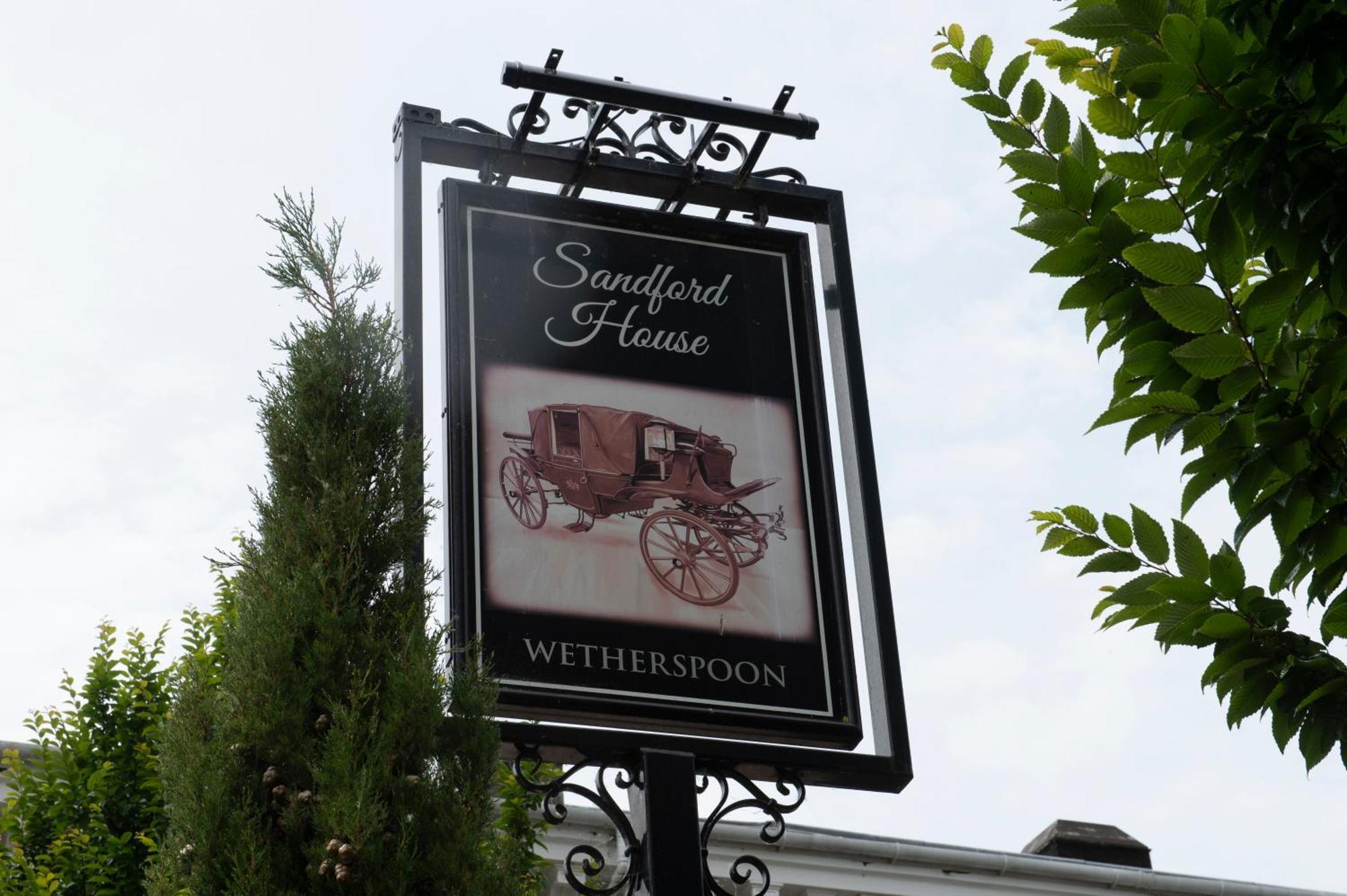 Sandford House Hotel Wetherspoon Huntingdon Exteriör bild