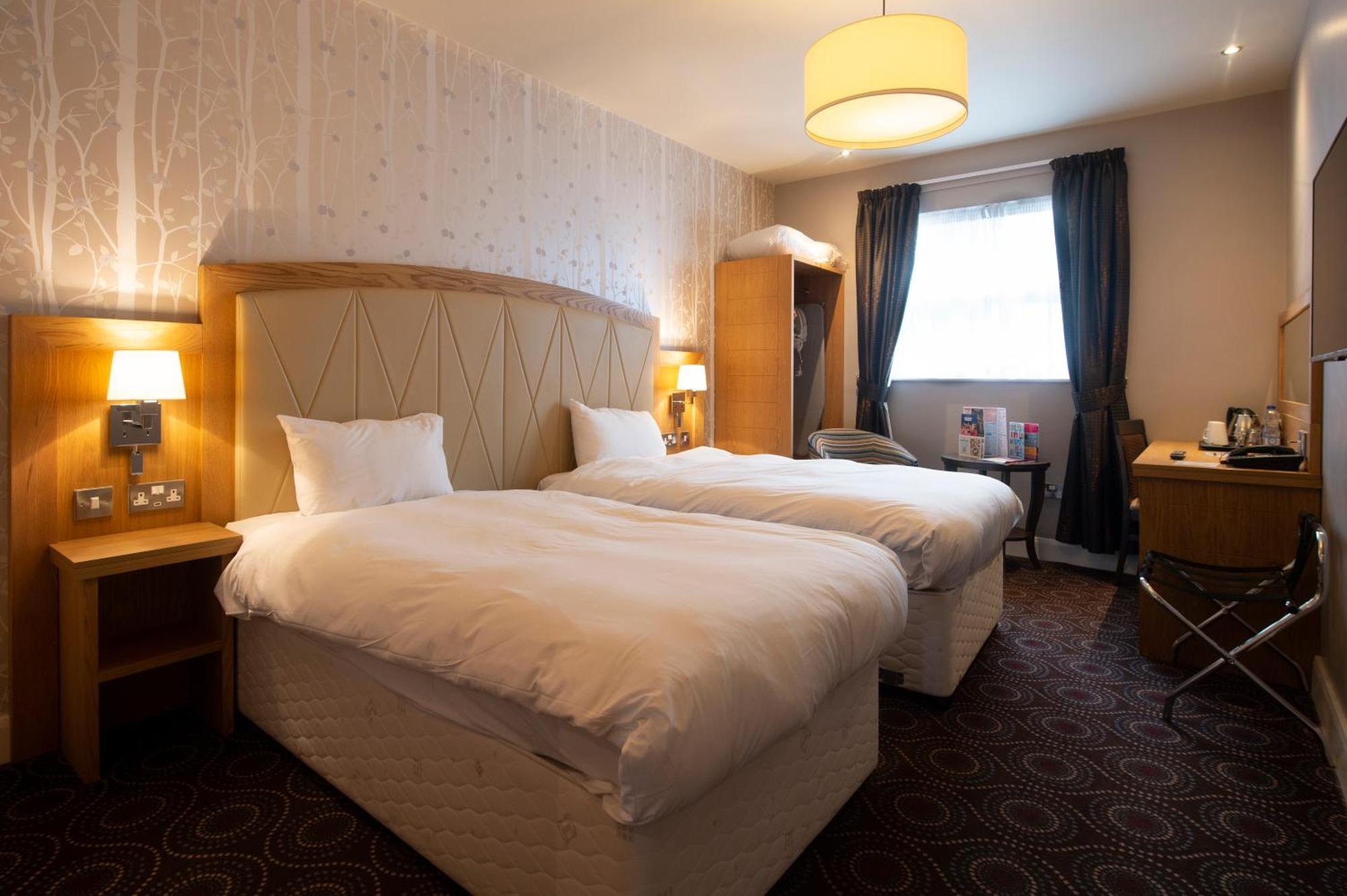 Sandford House Hotel Wetherspoon Huntingdon Exteriör bild